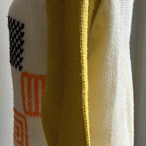 Maglieria di Lusso Cream/Mustard Geometric Embroidered Mock-Neck Sweater – EU M - Picture 5 of 11